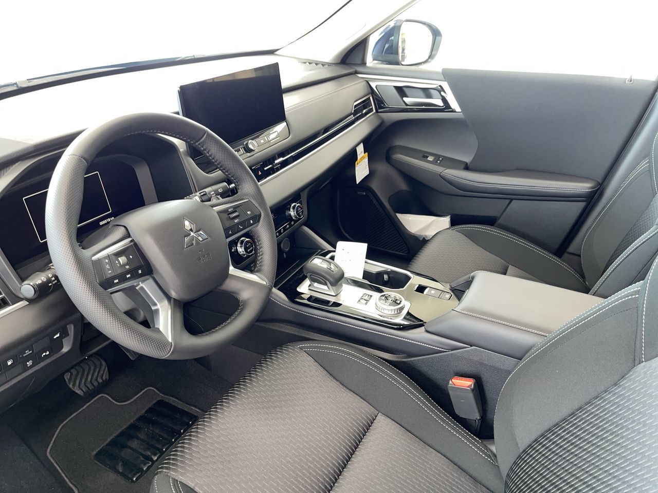 2026 Mitsubishi Outlander Plug-in Hybrid