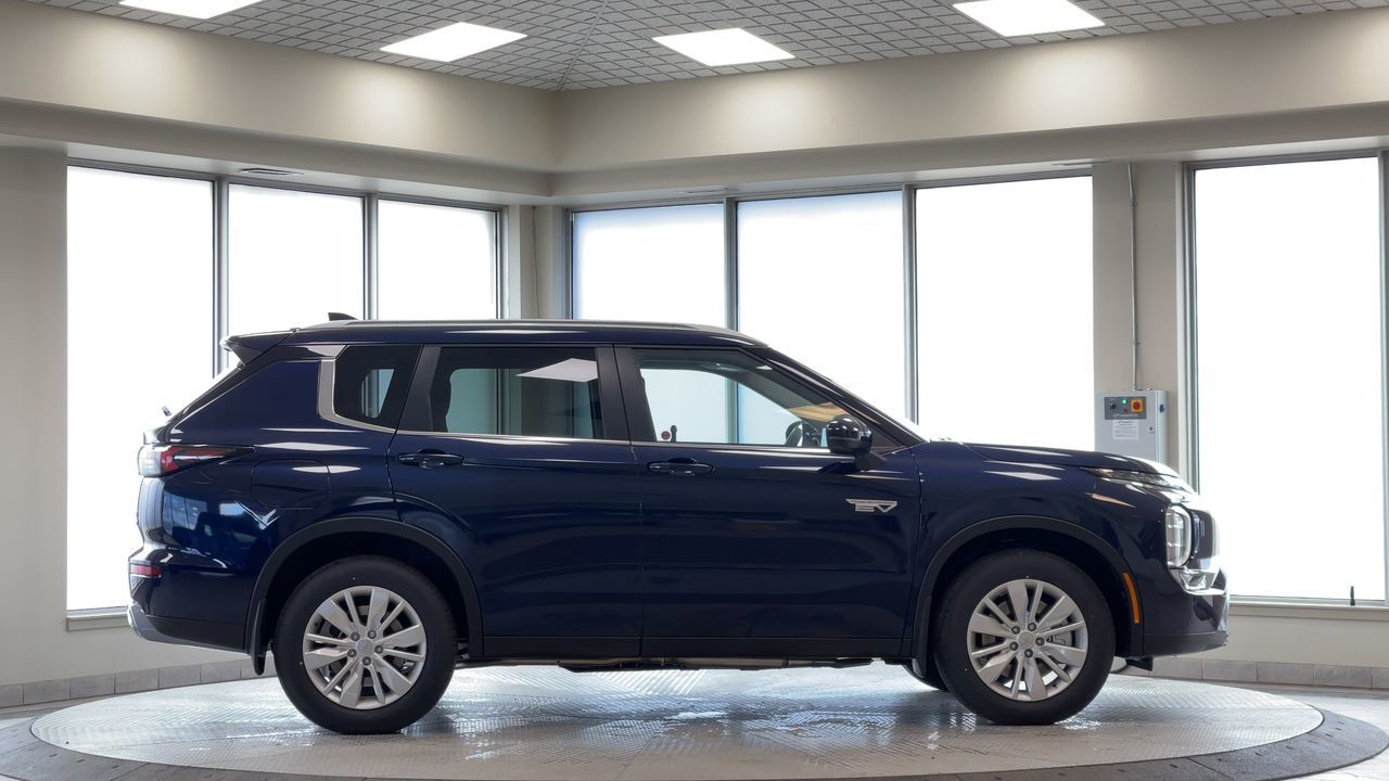 Mitsubishi Outlander Plug-in Hybrid  2026 à Regina, Saskatchewan