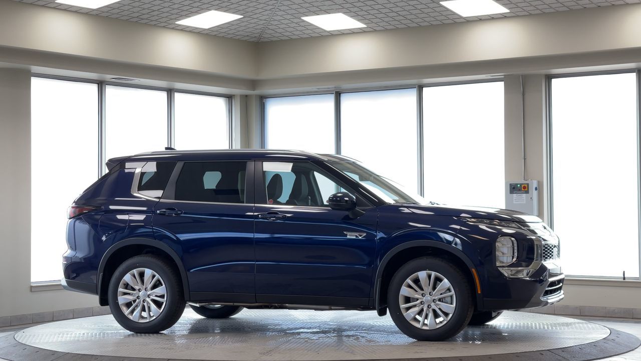 Mitsubishi Outlander Plug-in Hybrid  2026 à Regina, Saskatchewan