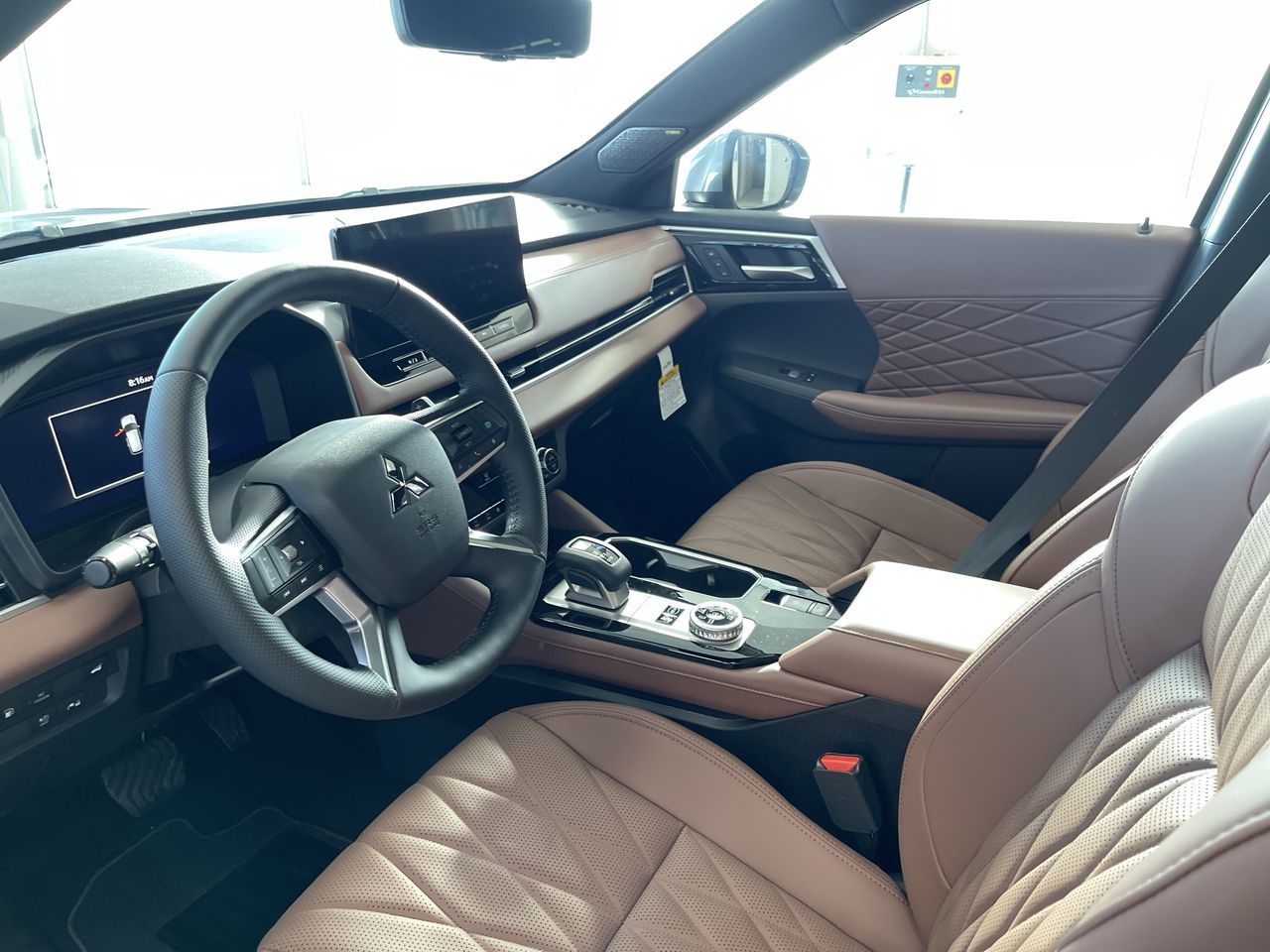 2026 Mitsubishi Outlander Plug-in Hybrid