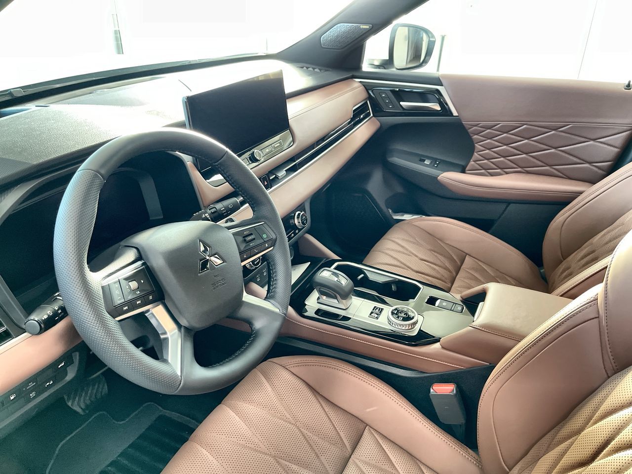 2026 Mitsubishi Outlander Plug-in Hybrid