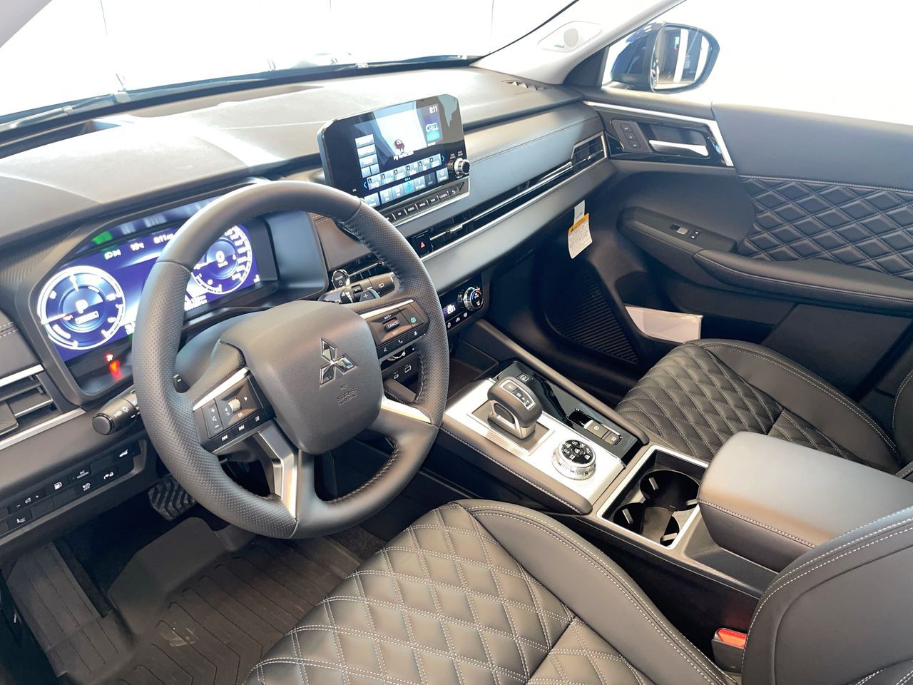 2026 Mitsubishi Outlander Plug-in Hybrid