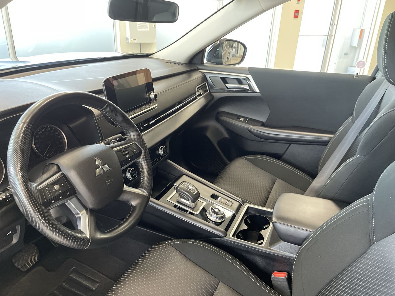 2024 Mitsubishi Outlander