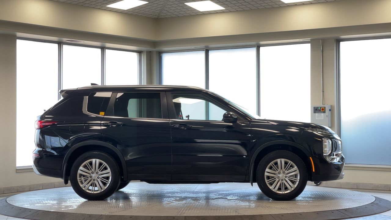 2024 Mitsubishi Outlander