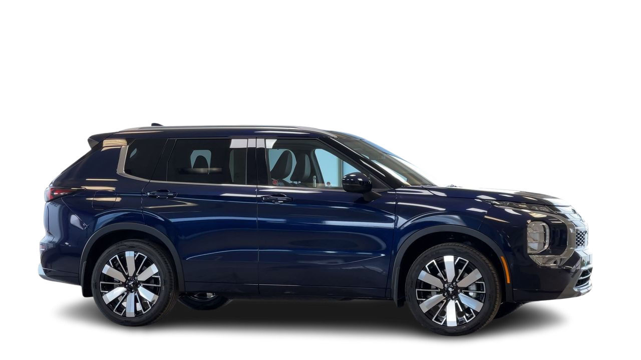 2025 Mitsubishi Outlander in Regina, Saskatchewan