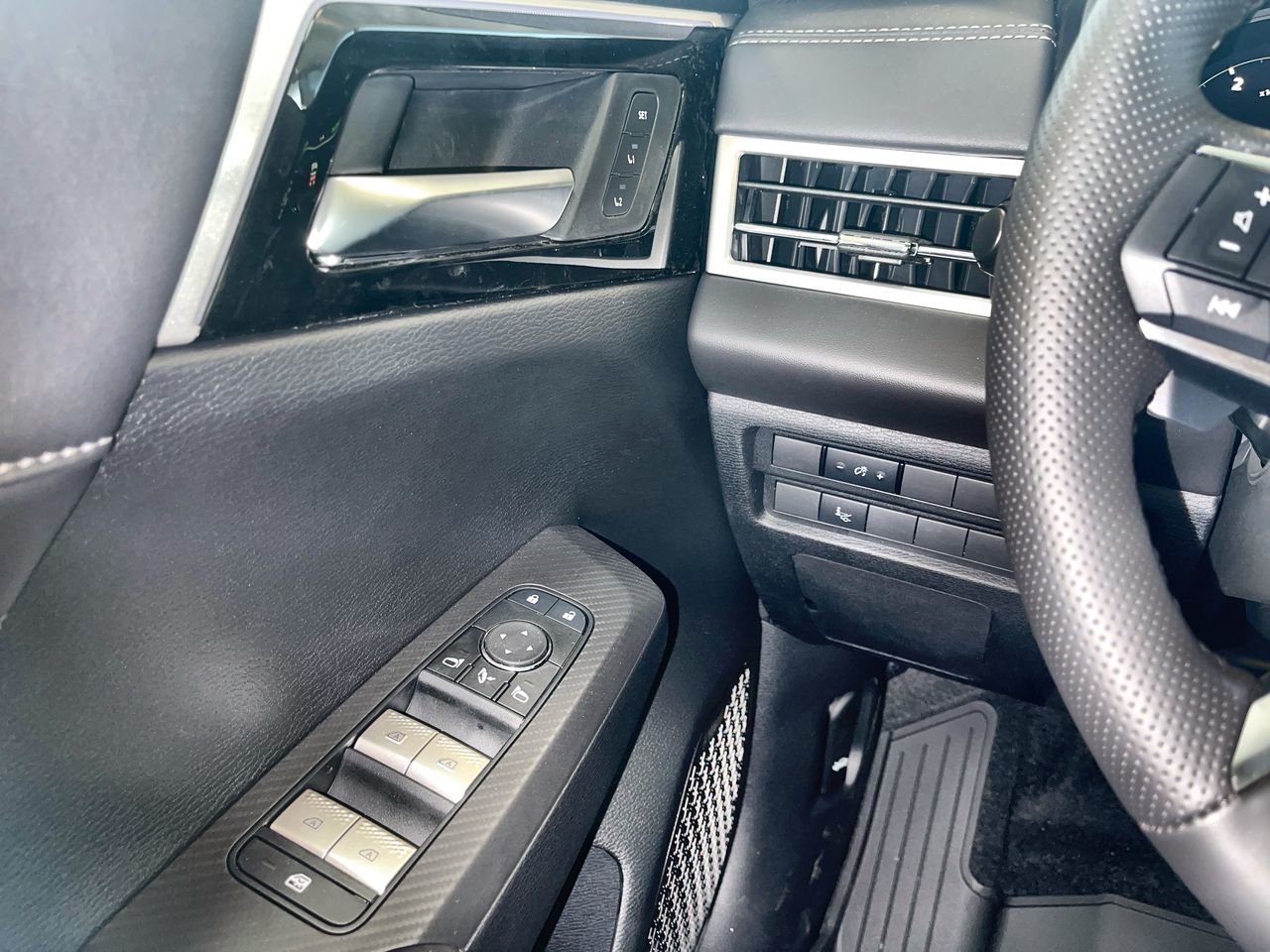 2025 Mitsubishi Outlander in Regina, Saskatchewan