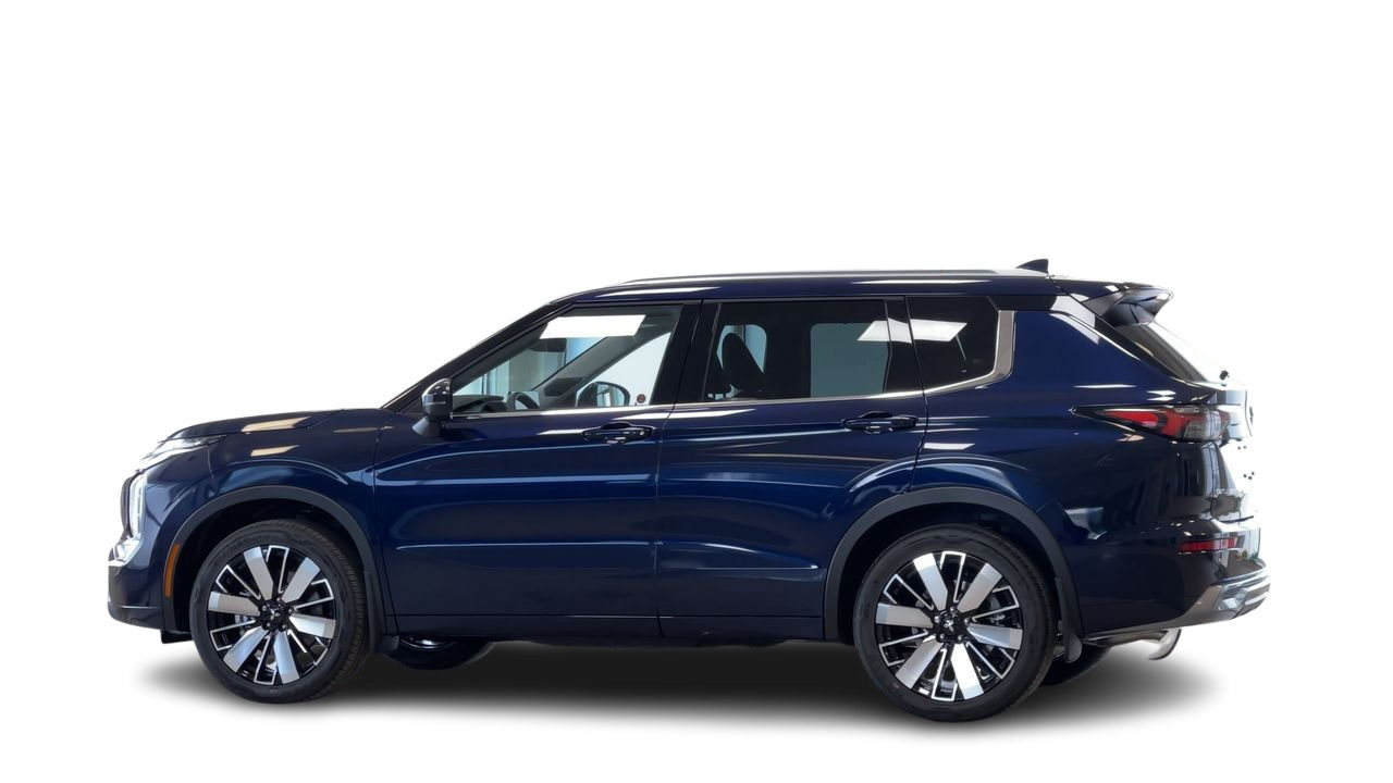 2025 Mitsubishi Outlander in Regina, Saskatchewan