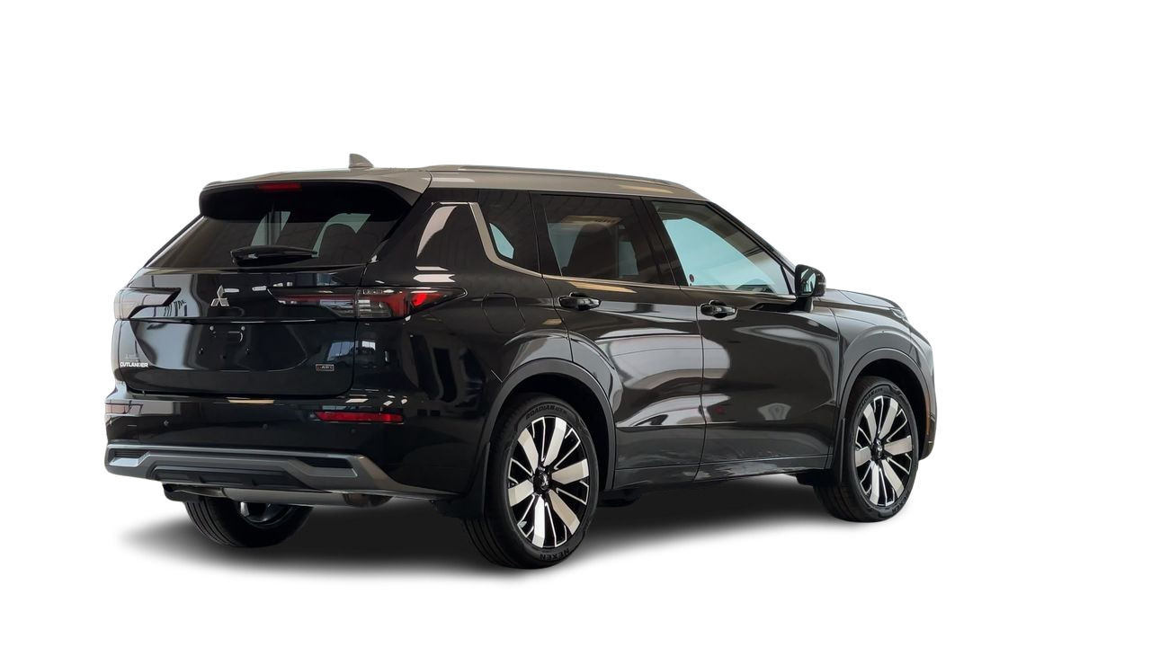 2025 Mitsubishi Outlander in Regina, Saskatchewan