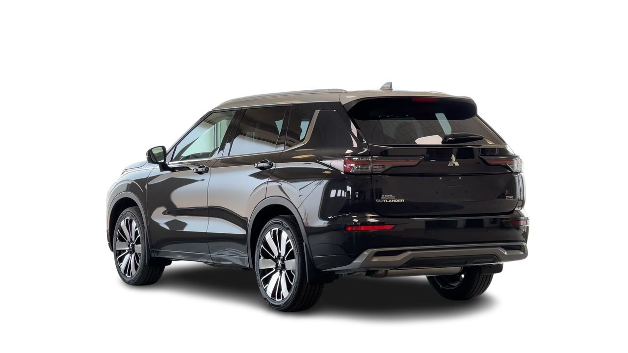 2025 Mitsubishi Outlander in Regina, Saskatchewan