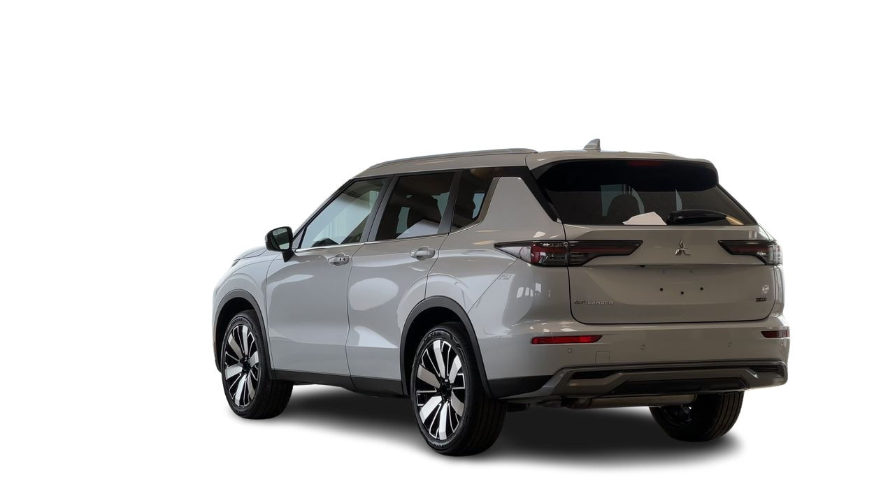 2025 Mitsubishi Outlander in Regina, Saskatchewan