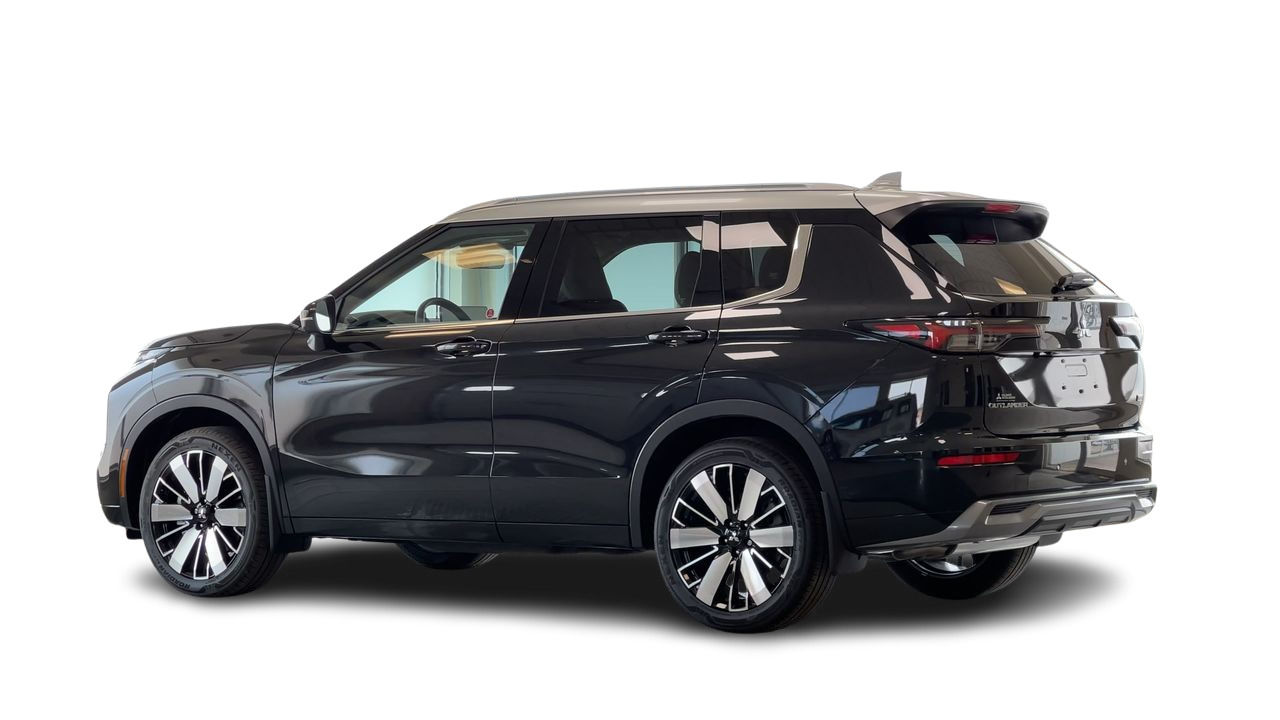 2025 Mitsubishi Outlander in Regina, Saskatchewan
