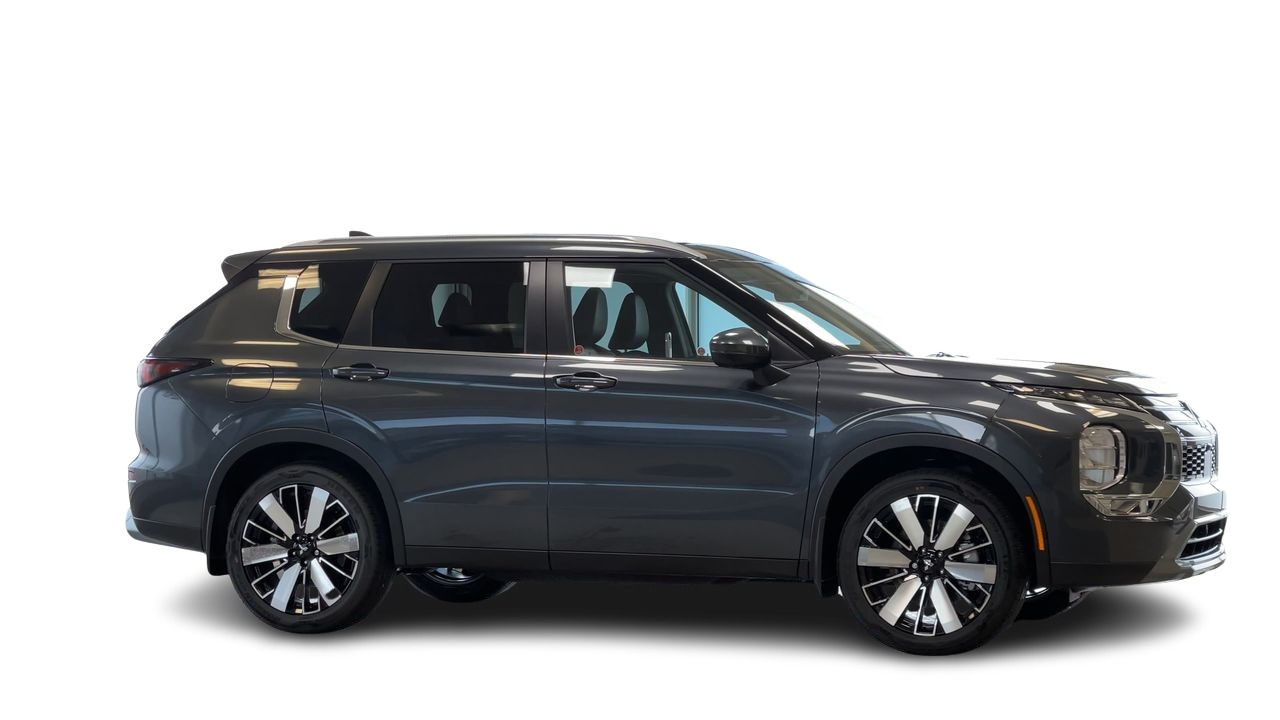 2025 Mitsubishi Outlander in Regina, Saskatchewan