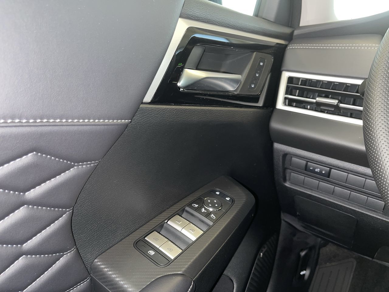2025 Mitsubishi Outlander in Regina, Saskatchewan
