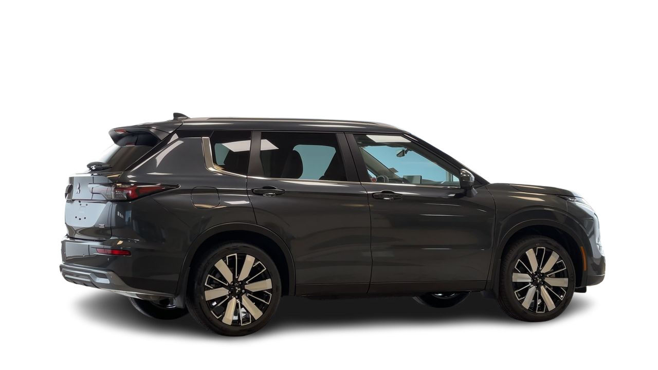 2025 Mitsubishi Outlander in Regina, Saskatchewan