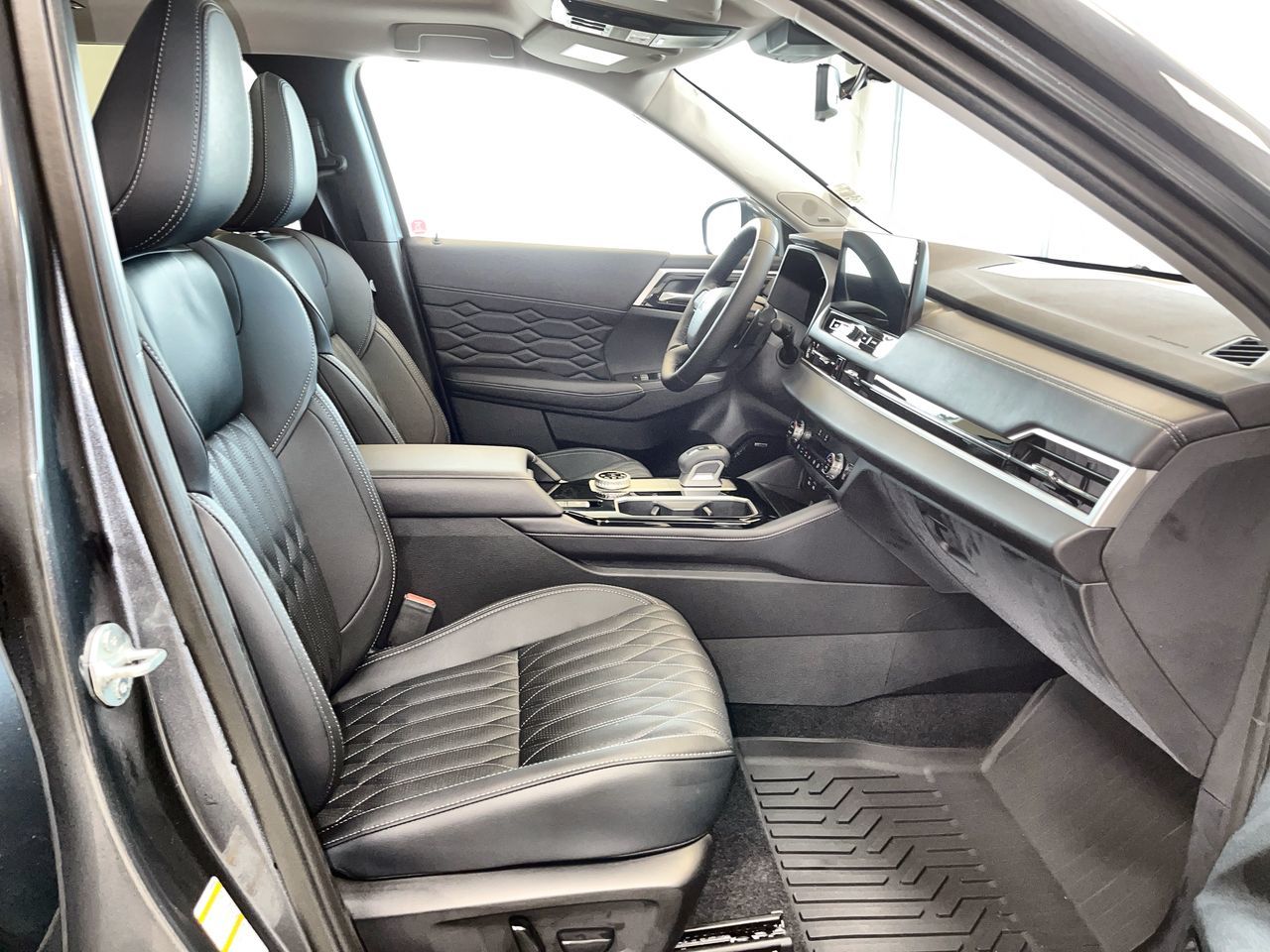 2025 Mitsubishi Outlander in Regina, Saskatchewan