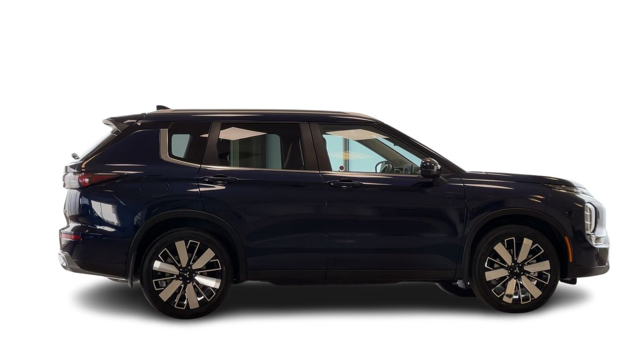 2025 Mitsubishi Outlander in Regina, Saskatchewan