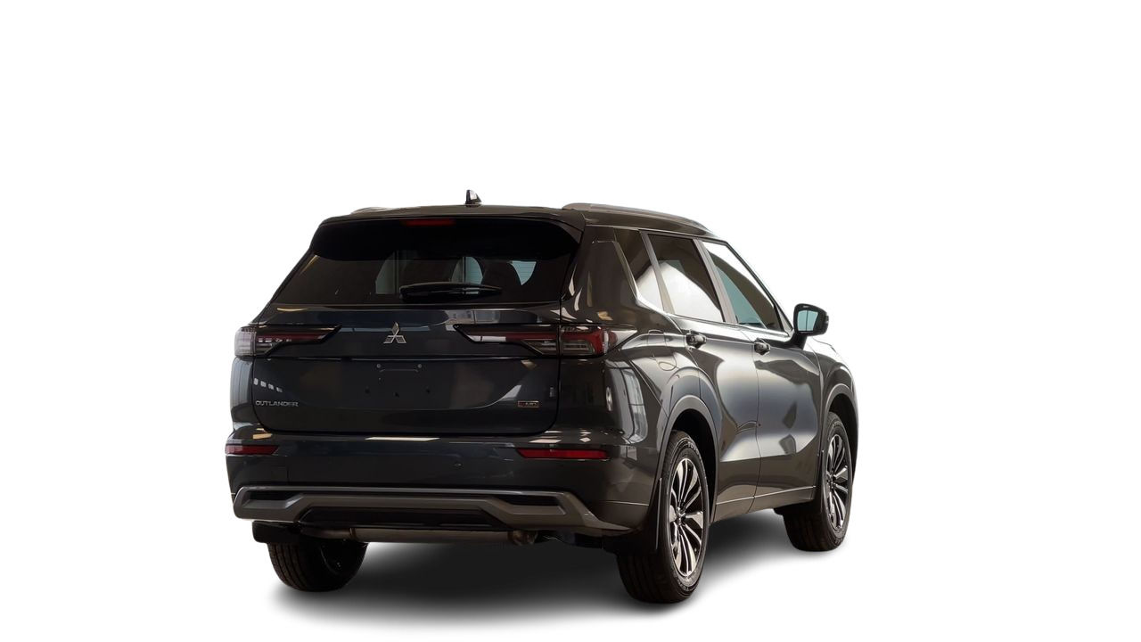 2025 Mitsubishi Outlander in Regina, Saskatchewan