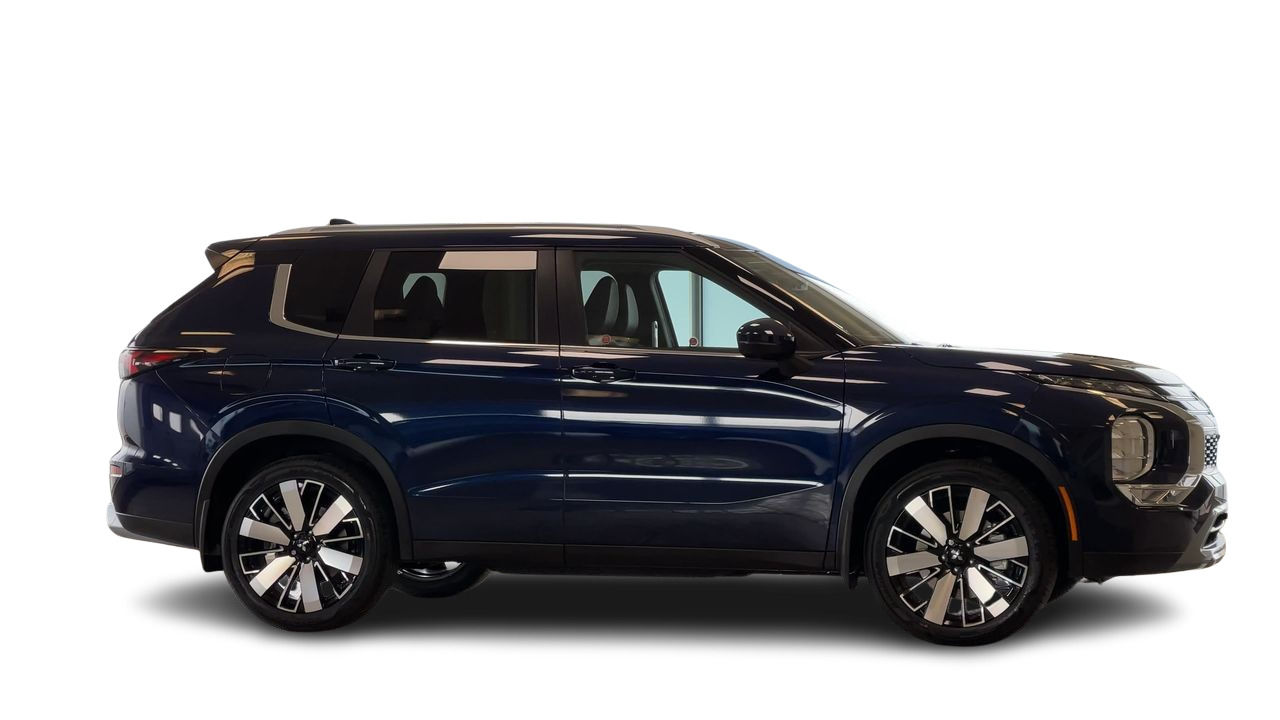 2025 Mitsubishi Outlander in Regina, Saskatchewan