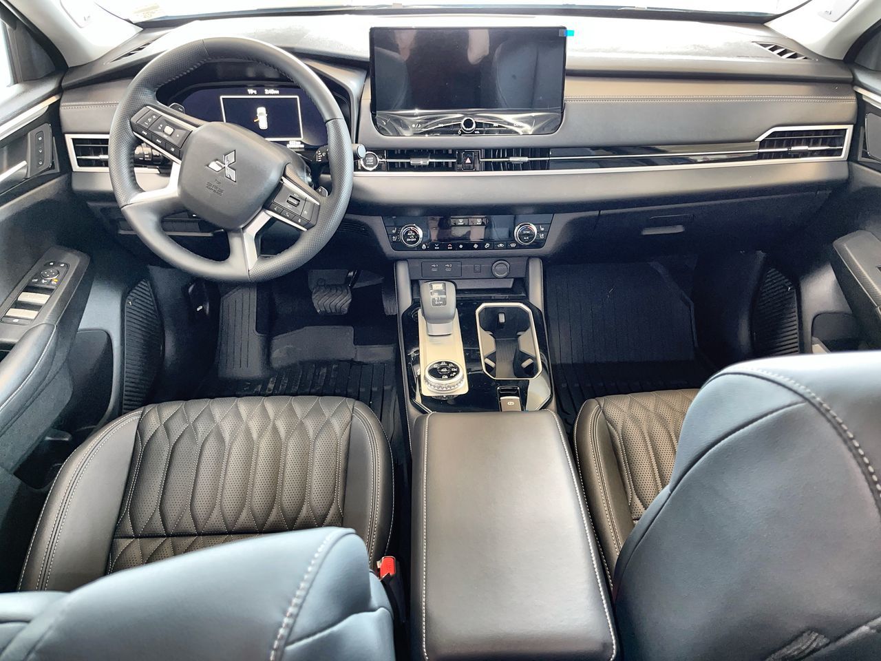 2025 Mitsubishi Outlander in Regina, Saskatchewan