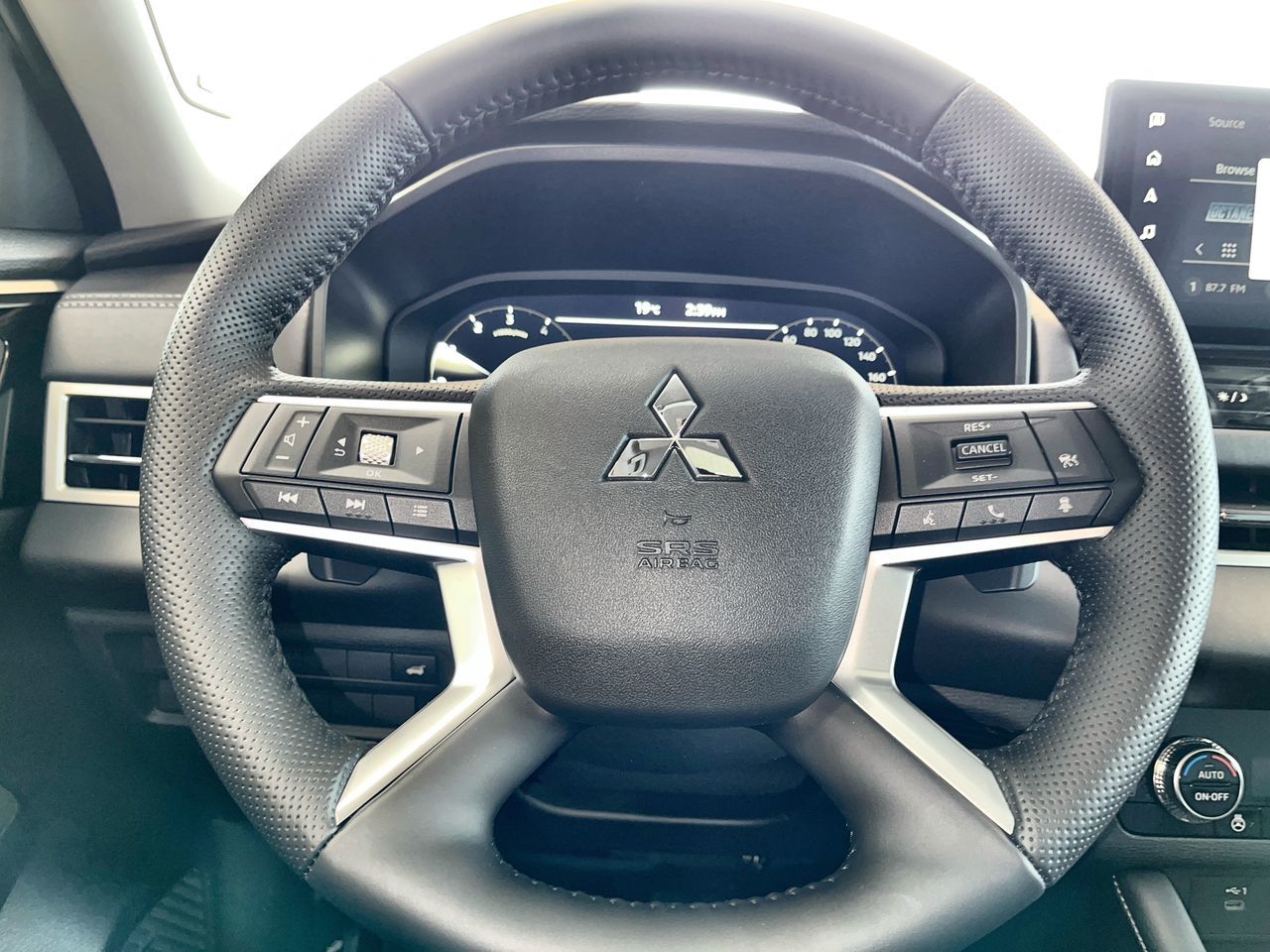 2025 Mitsubishi Outlander in Regina, Saskatchewan
