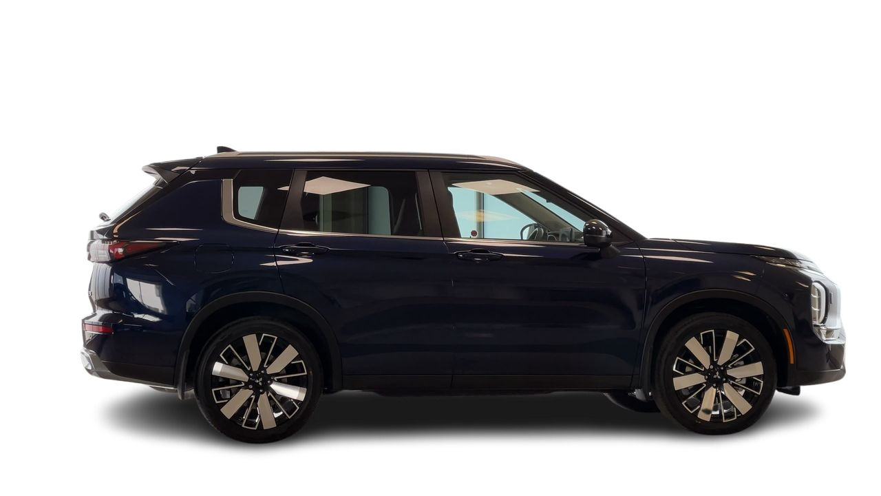 2025 Mitsubishi Outlander in Regina, Saskatchewan