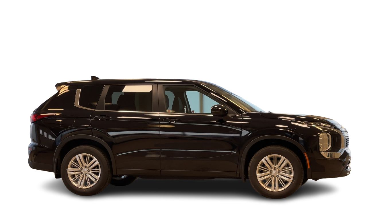 2025 Mitsubishi Outlander in Regina, Saskatchewan