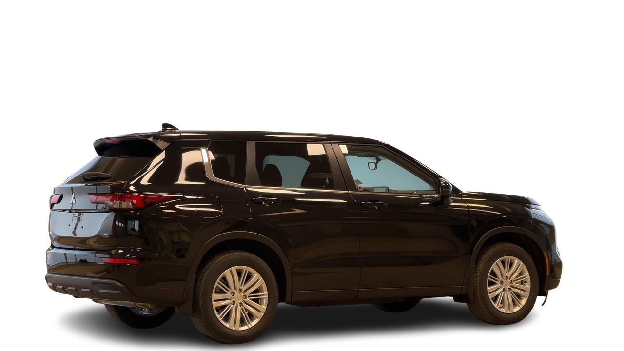 2025 Mitsubishi Outlander in Regina, Saskatchewan