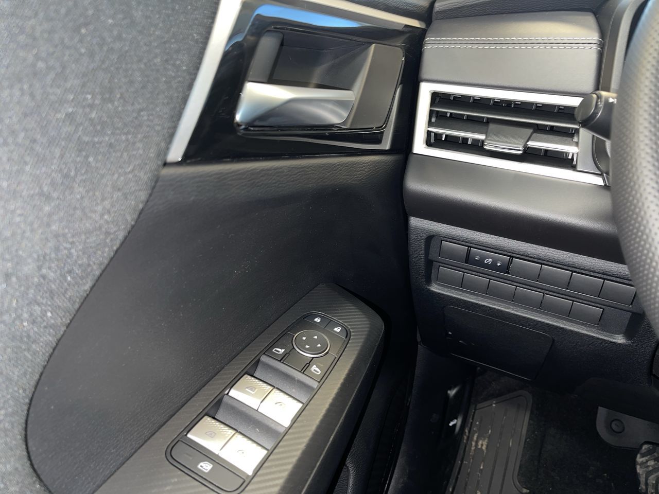 2025 Mitsubishi Outlander in Regina, Saskatchewan