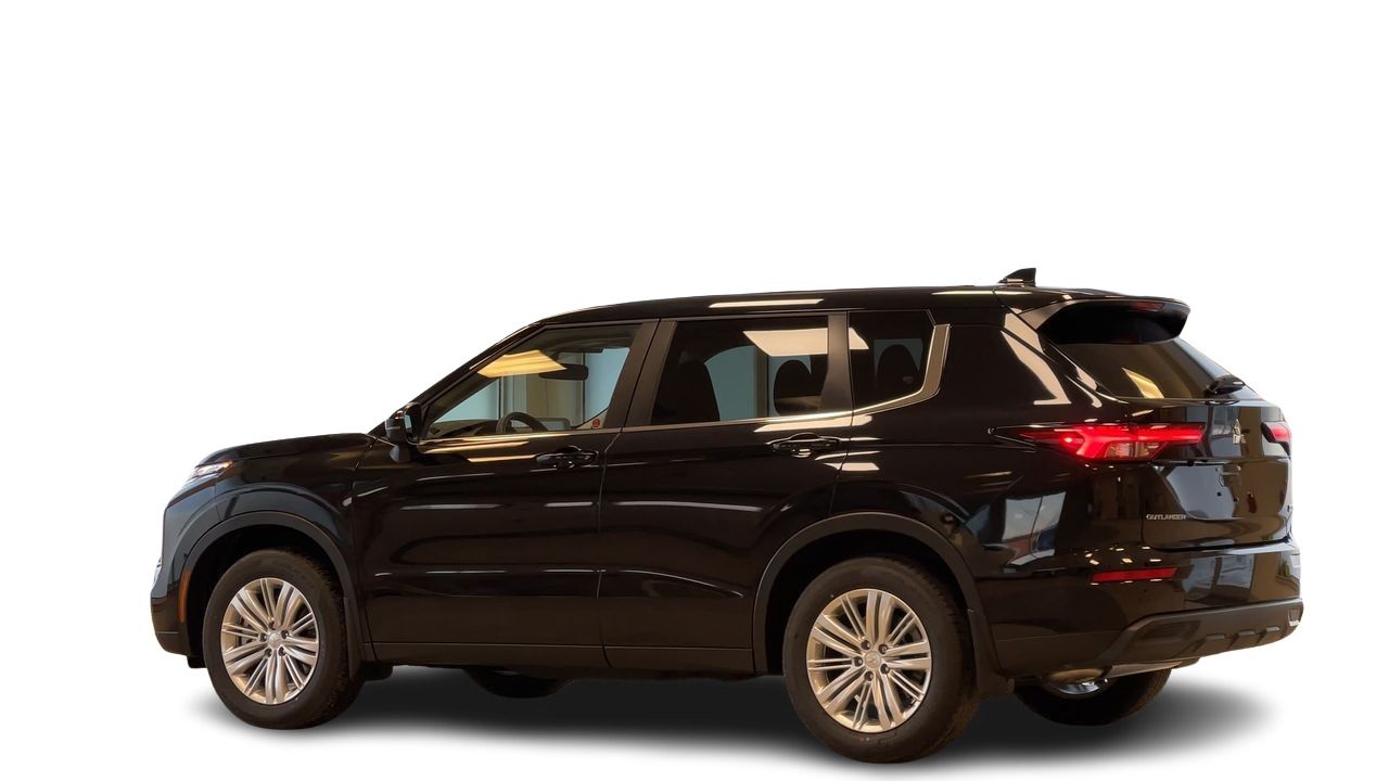 2025 Mitsubishi Outlander in Regina, Saskatchewan