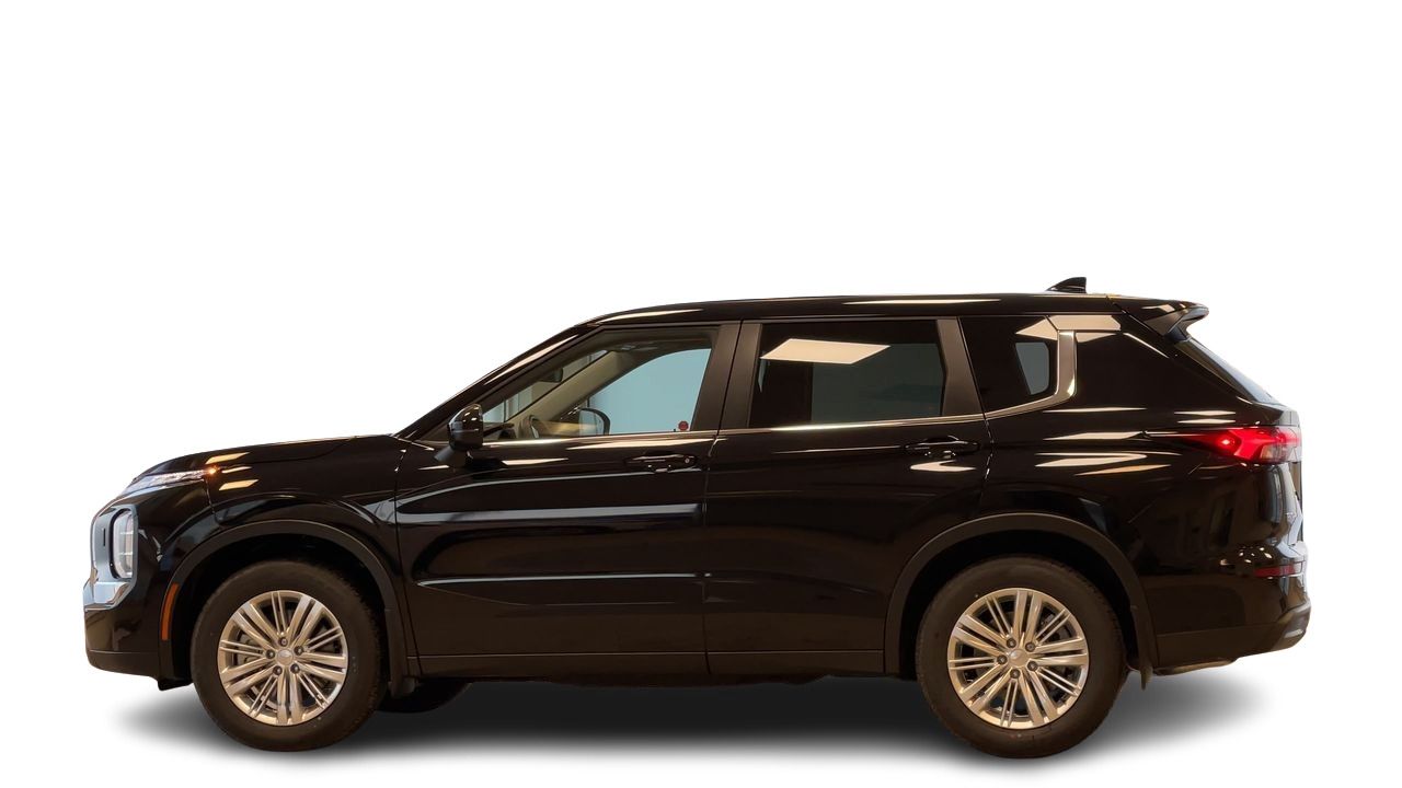 2025 Mitsubishi Outlander in Regina, Saskatchewan