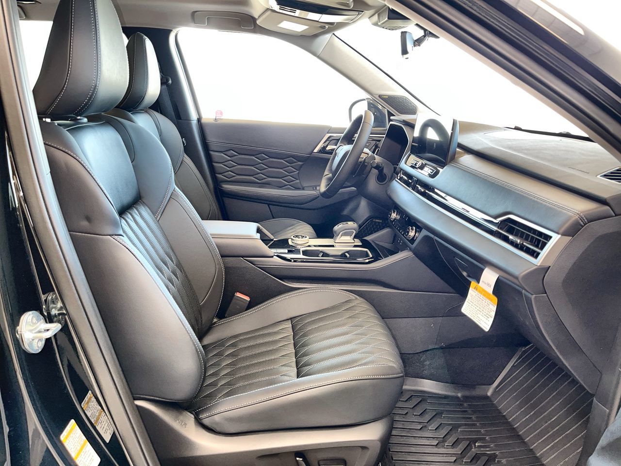 2025 Mitsubishi Outlander