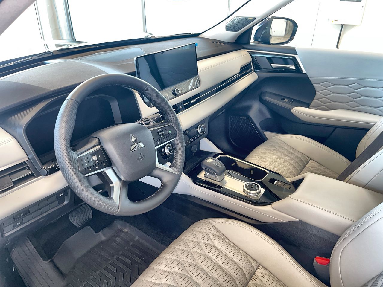 2025 Mitsubishi Outlander