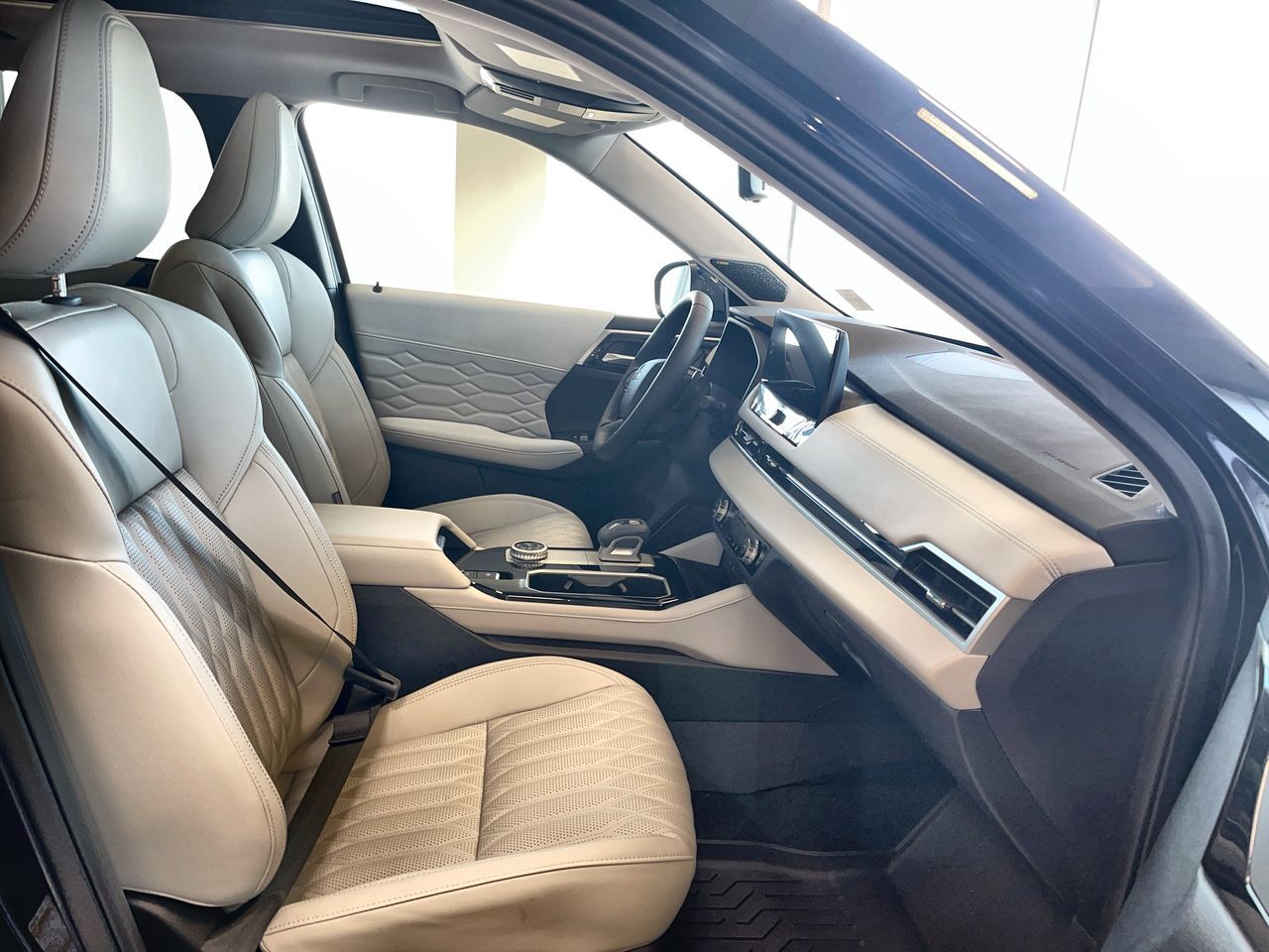 2025 Mitsubishi Outlander