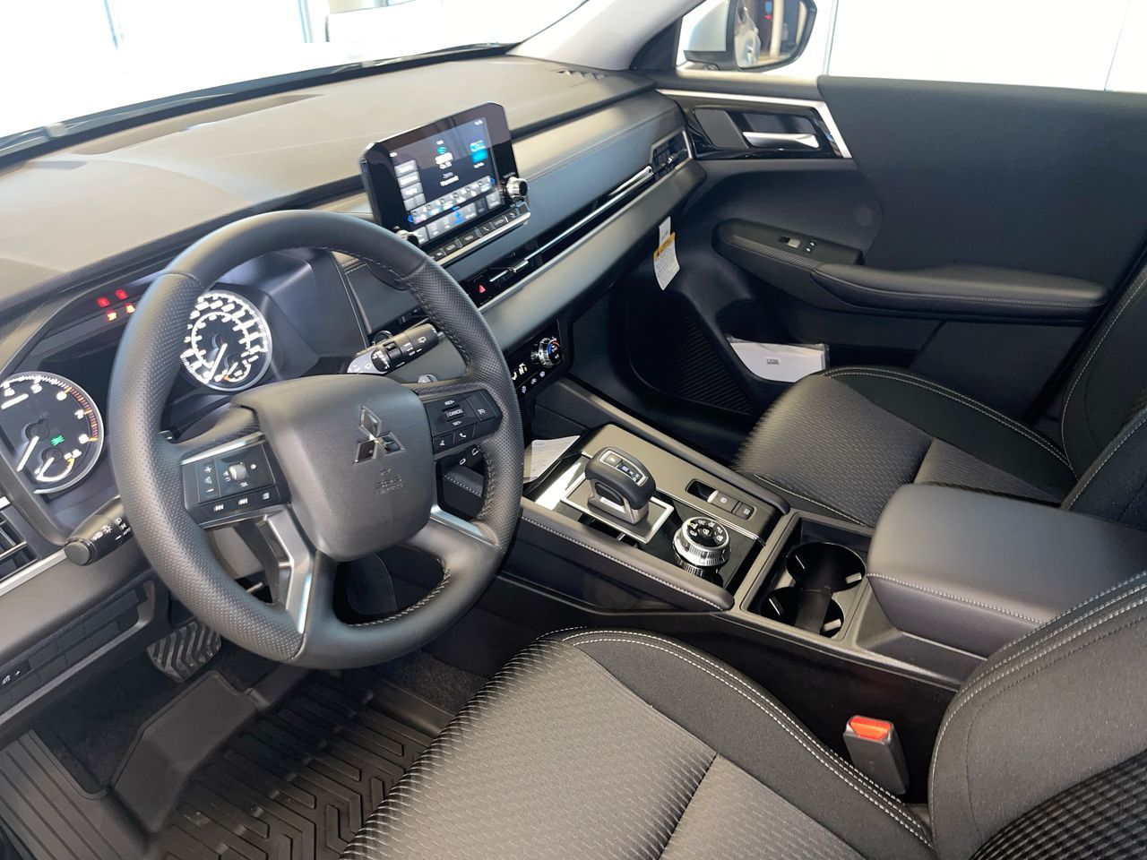 2025 Mitsubishi Outlander