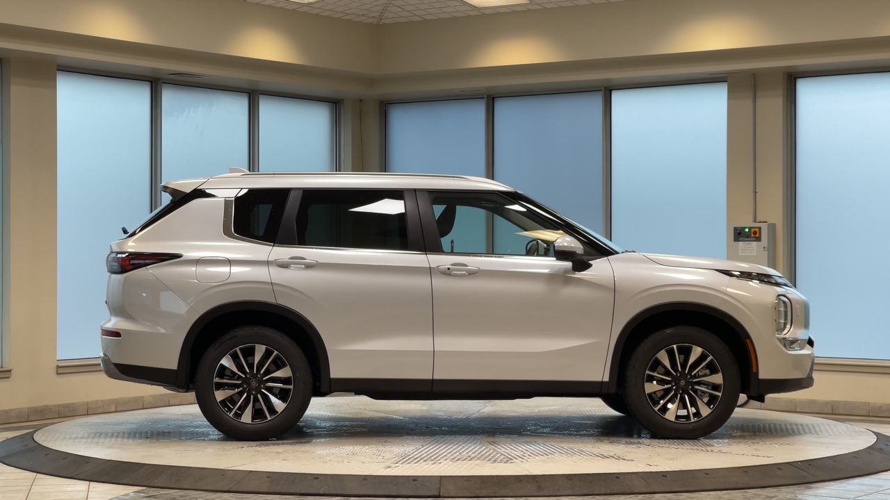 2026 Mitsubishi Outlander in Regina, Saskatchewan