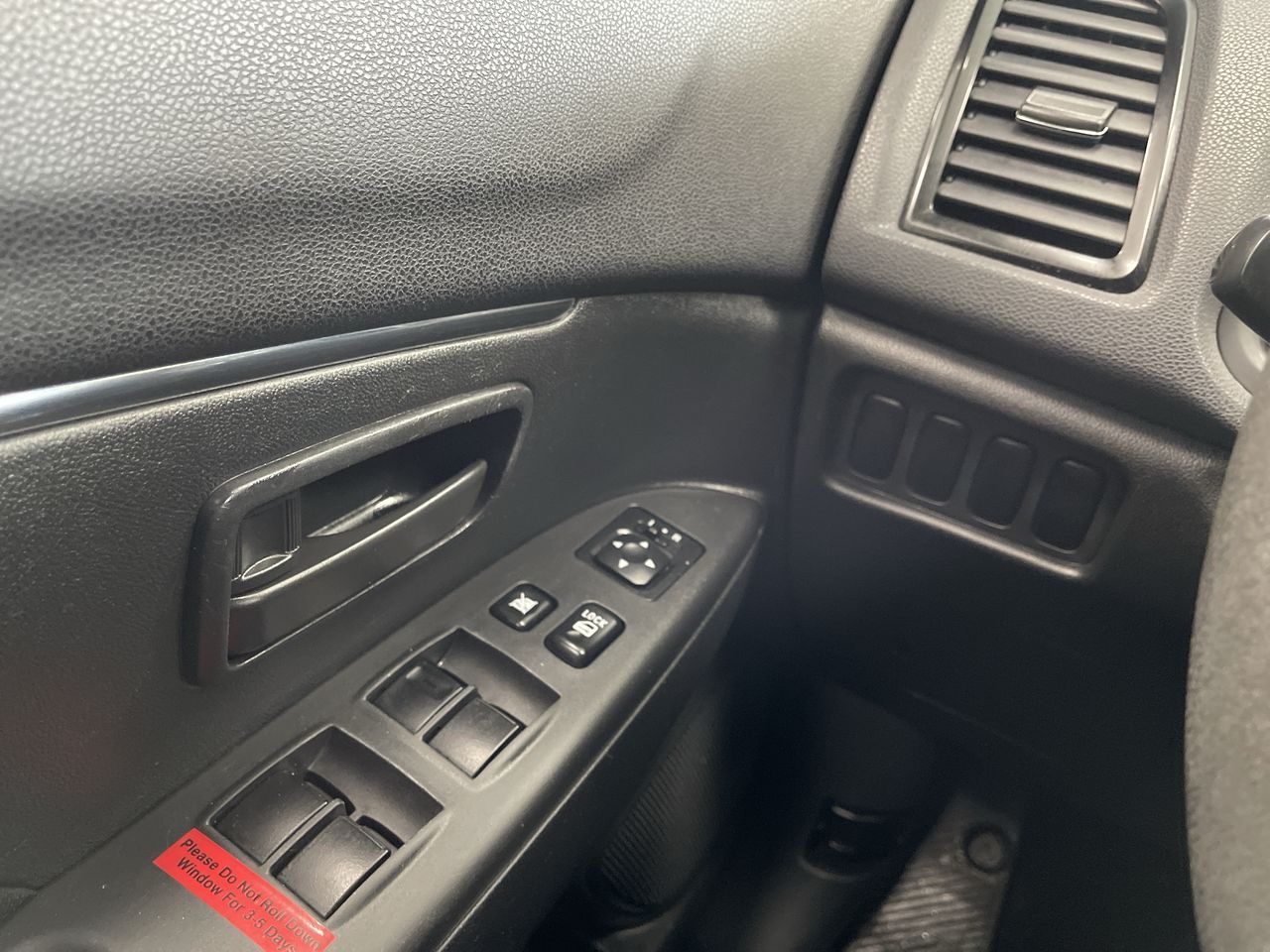 2021 Mitsubishi RVR