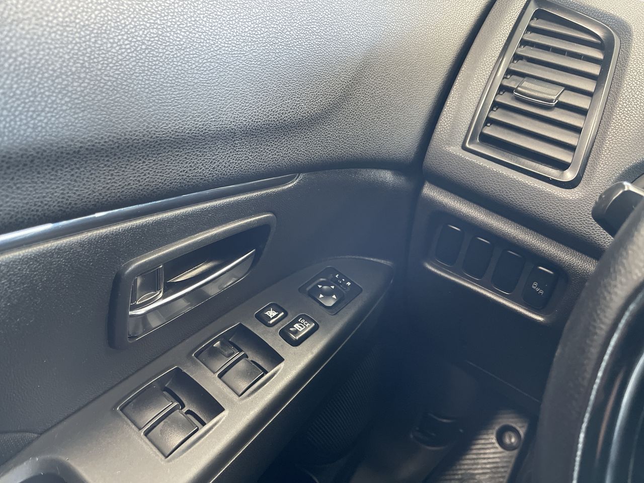 2021 Mitsubishi RVR