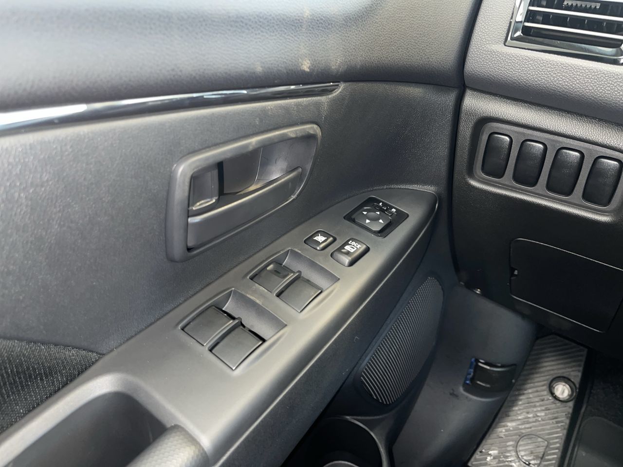 2026 Mitsubishi RVR