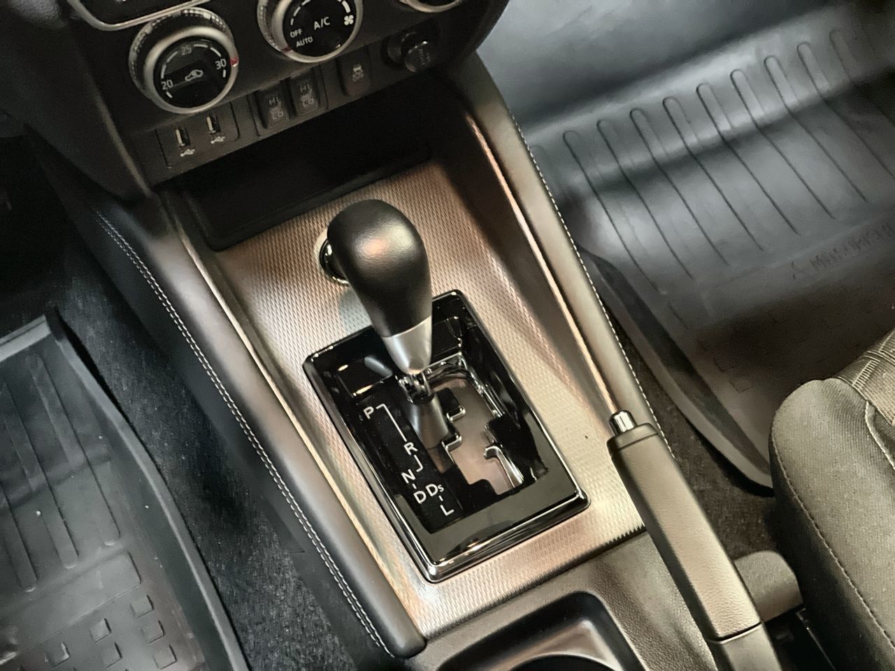 2027 Mitsubishi RVR
