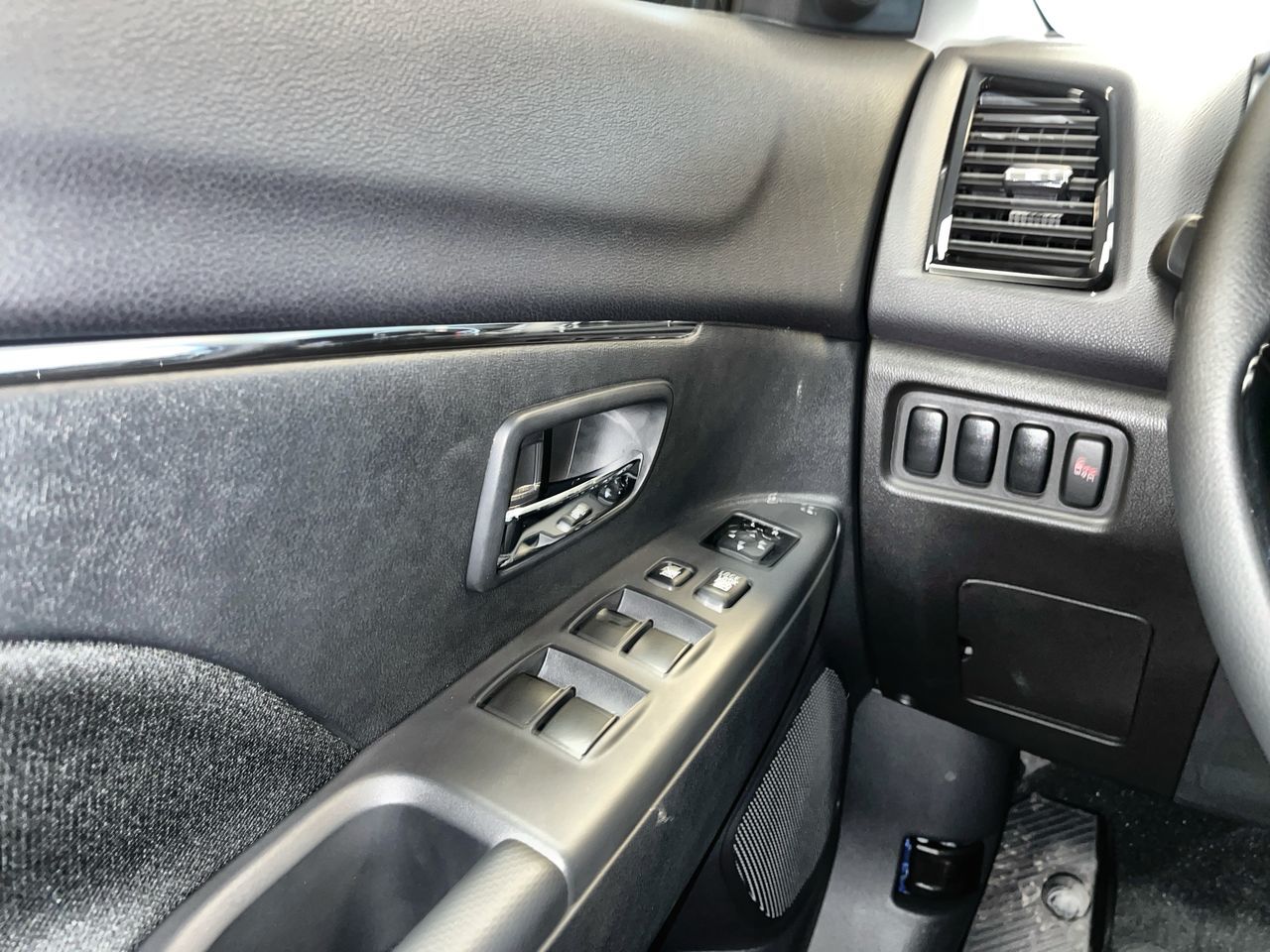2027 Mitsubishi RVR