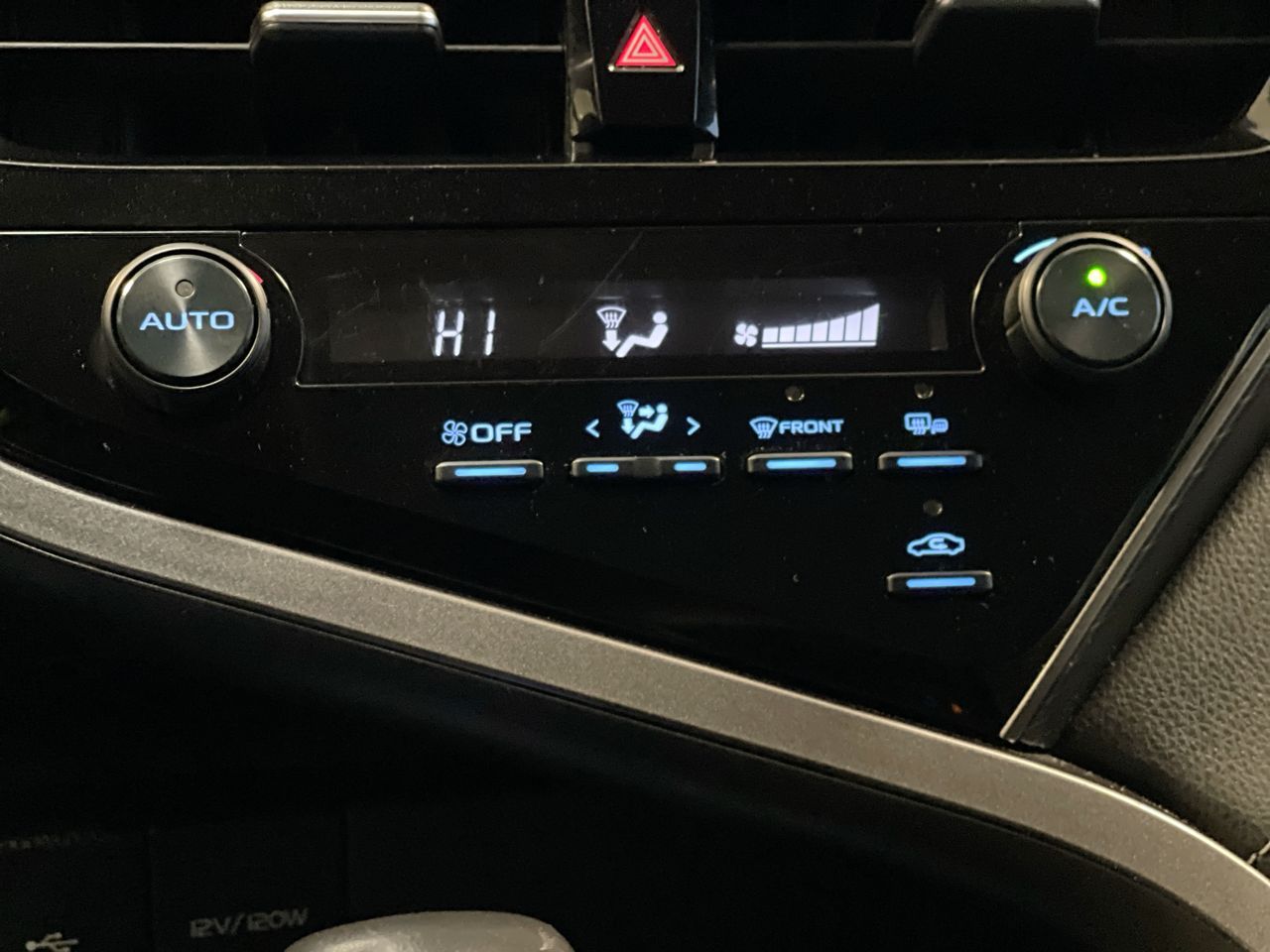Regina Honda | 2021 Toyota Camry SE, Heated Seats, Cruise Control | #8J0276
