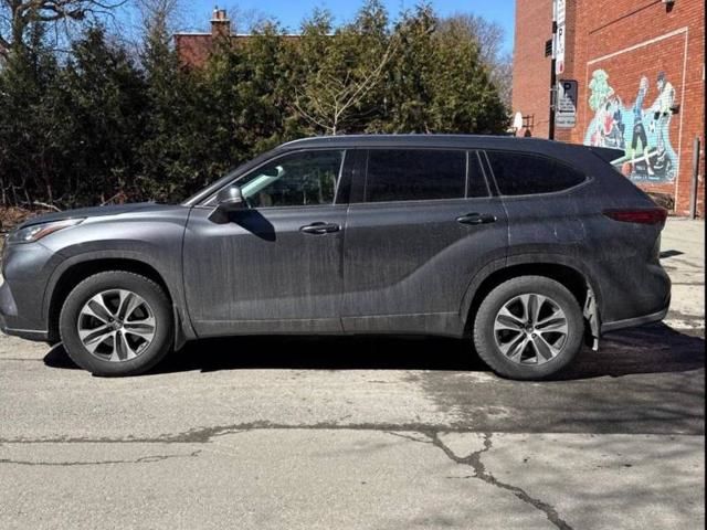 2020 Toyota Highlander in Regina, Saskatchewan