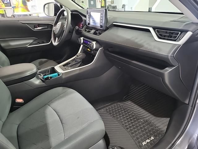 Toyota RAV4  2020 à Regina, Saskatchewan
