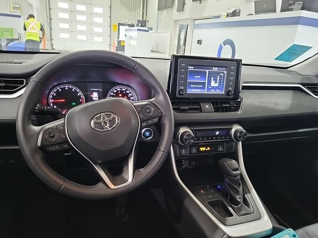 Toyota RAV4  2020 à Regina, Saskatchewan