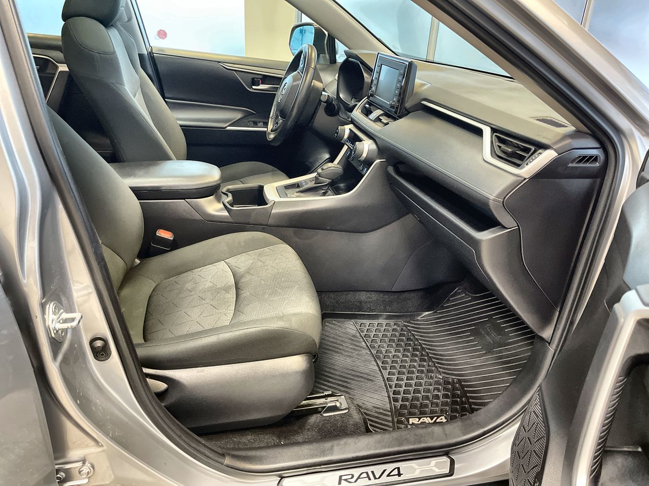 Toyota RAV4  2022 à Regina, Saskatchewan