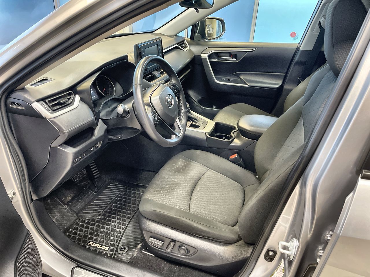 Toyota RAV4  2022 à Regina, Saskatchewan