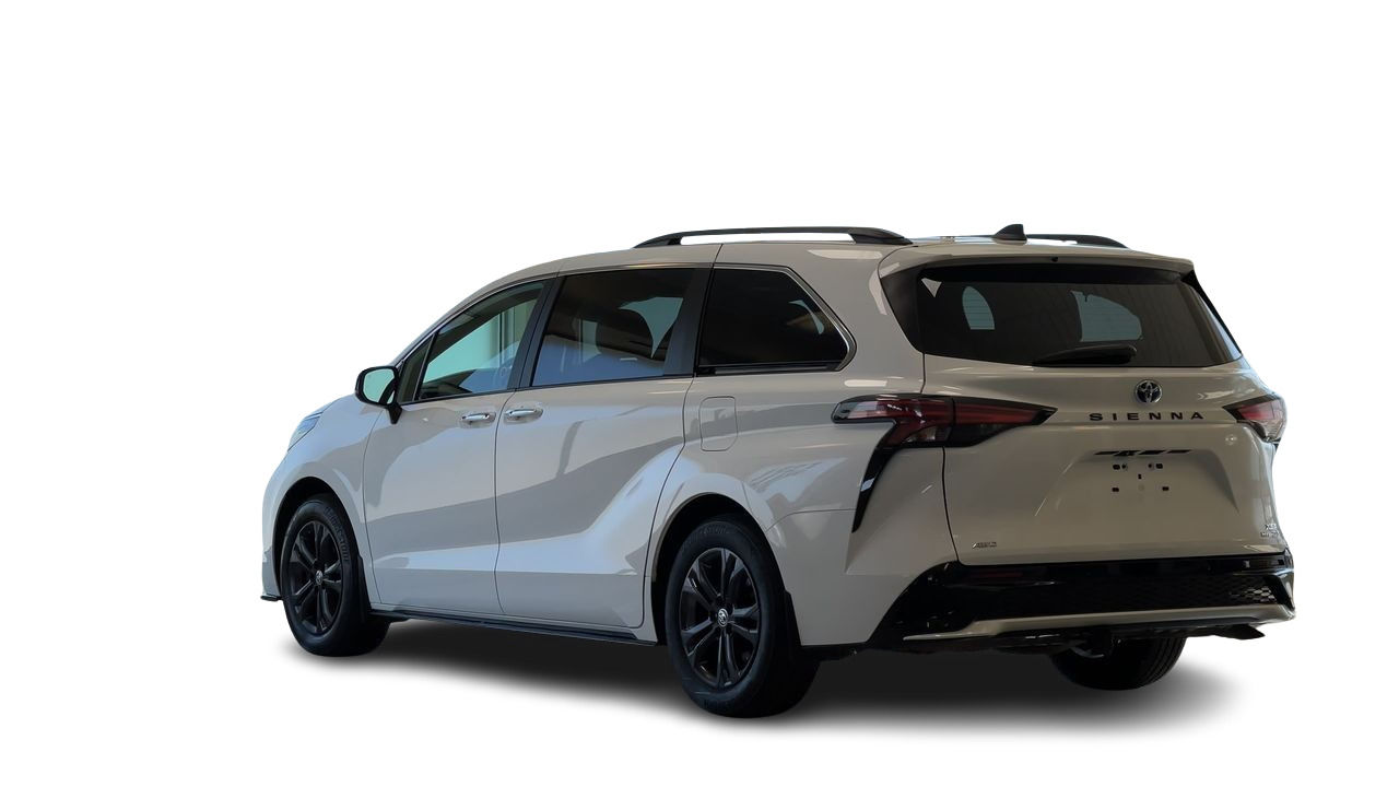 Toyota Sienna Hybrid  2024 à Regina, Saskatchewan