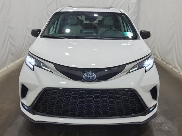 2024 Toyota Sienna Hybrid in Regina, Saskatchewan