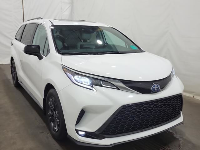 2024 Toyota Sienna Hybrid in Regina, Saskatchewan