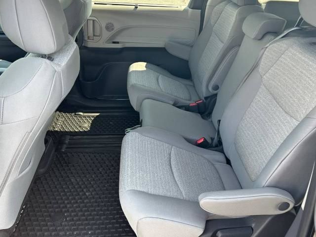 Toyota Sienna Hybrid  2024 à Regina, Saskatchewan